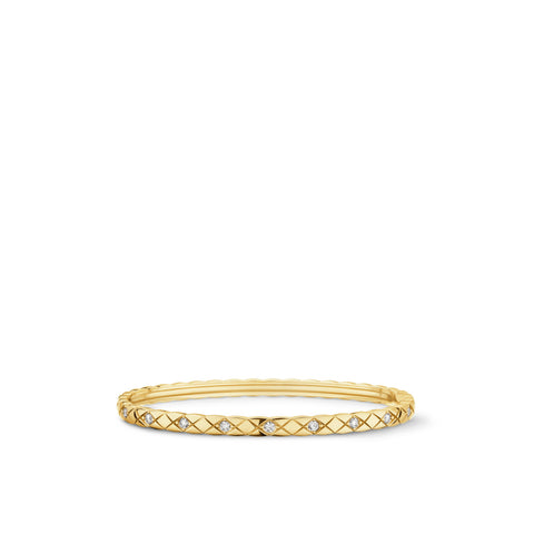 CHANEL Coco Crush Bracelet-Quilted motif, mini version, 18K yellow gold with diamonds.